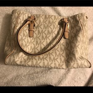 Michael Kors purse